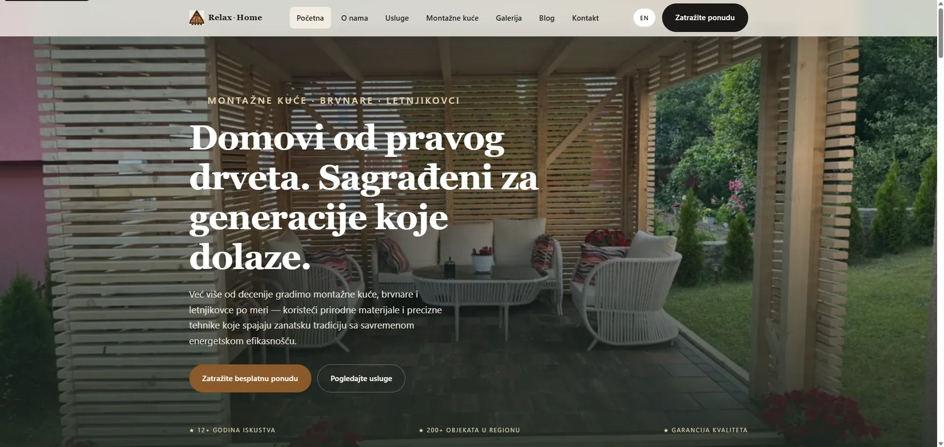 Naslovna strana sajta Relax Home sa montažnom kućom i pozivom na traženje ponude